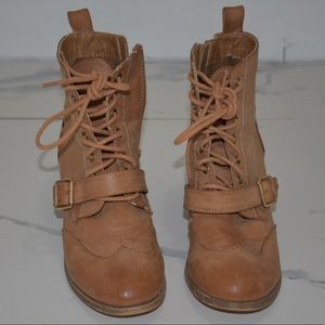 Fake leather Tan combat boots with side zipper